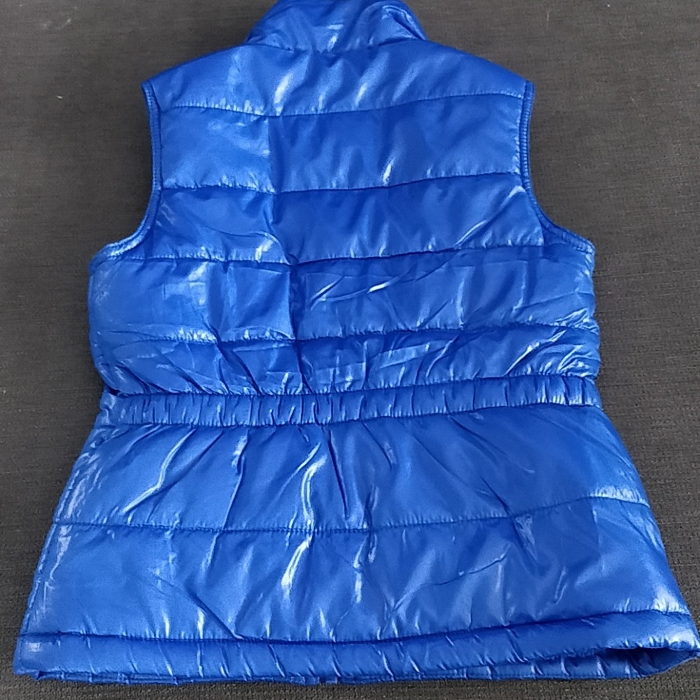 Vest - Picture 2 of 3